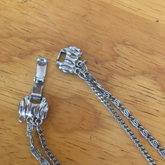 Sliver Tone Necklace 2 in Flower Pendant 14 in - Picture 3 of 8